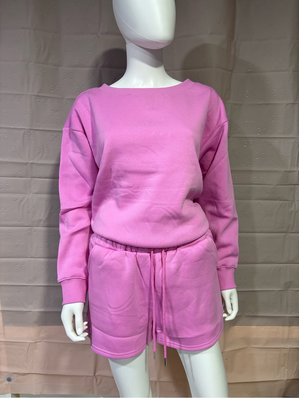 Zenana Outfitters Pink Women's Sweatshirt & Shorts Set